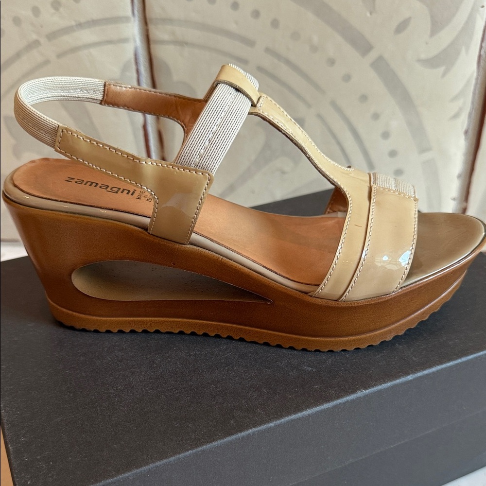 Women's Tan Wedge Sandals